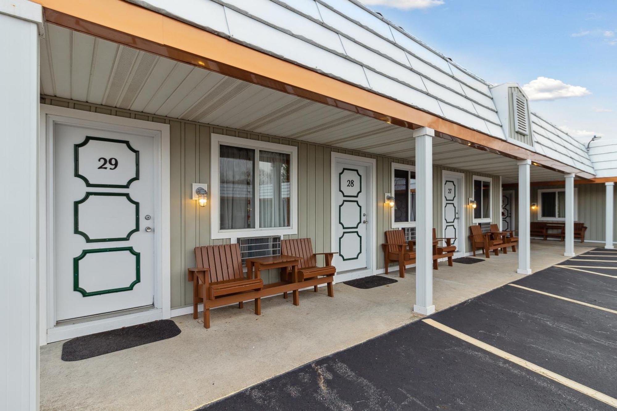 Vindel Motel - Mackinaw City Zewnętrze zdjęcie