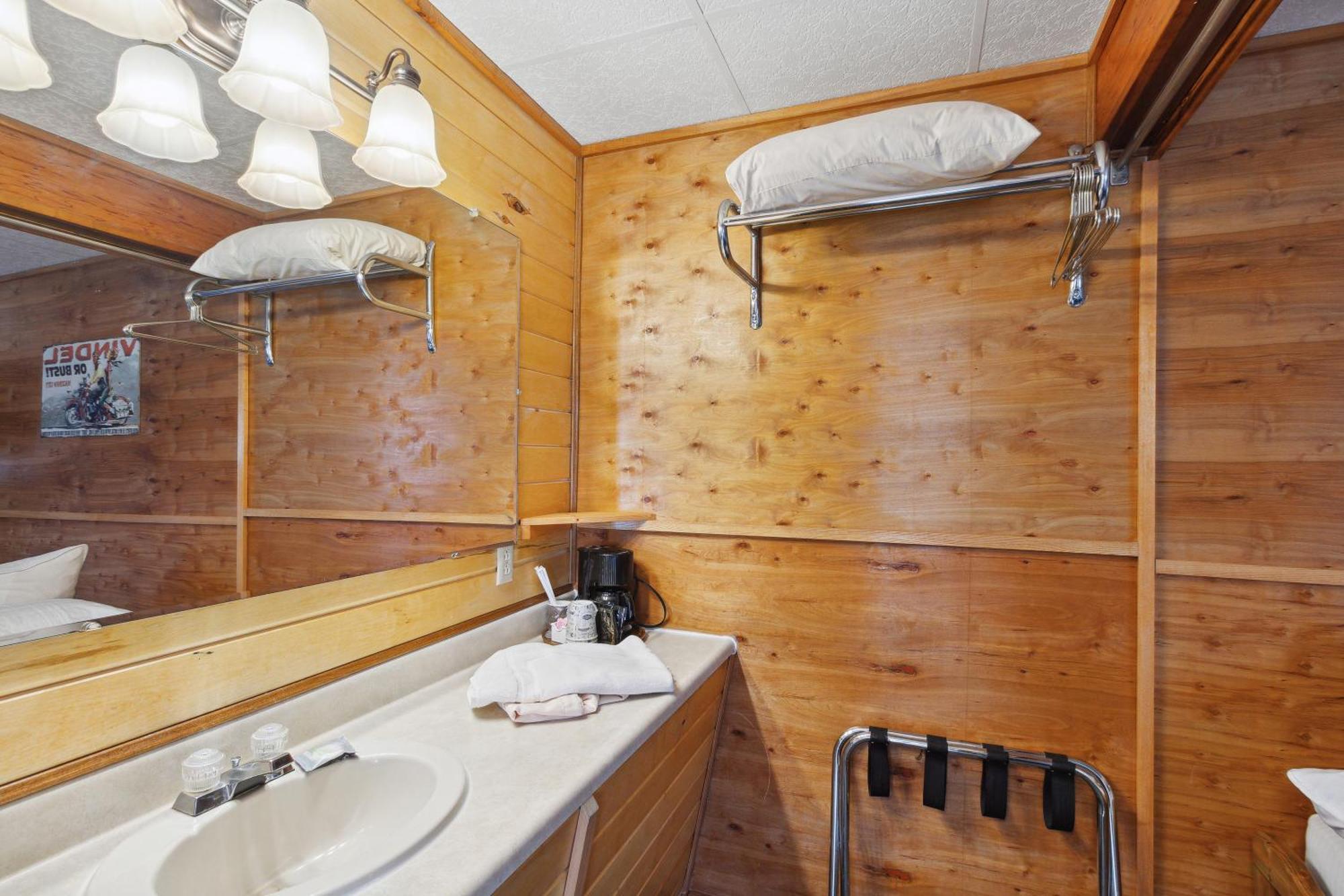 Vindel Motel - Mackinaw City Zewnętrze zdjęcie