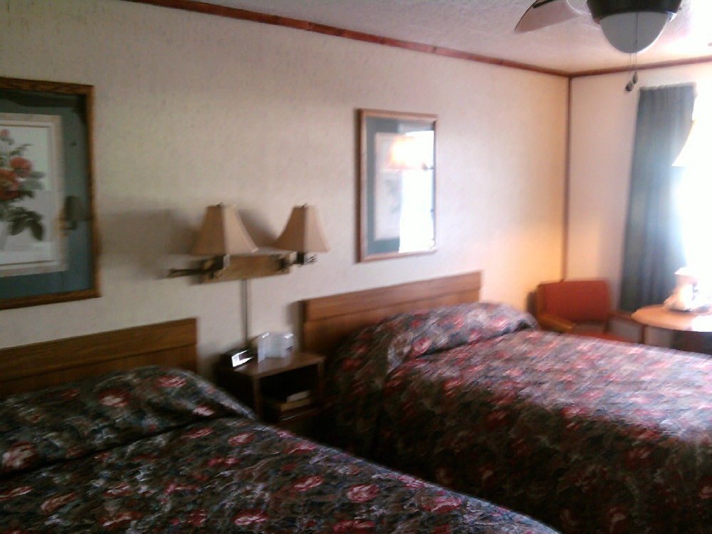 Vindel Motel - Mackinaw City Zewnętrze zdjęcie