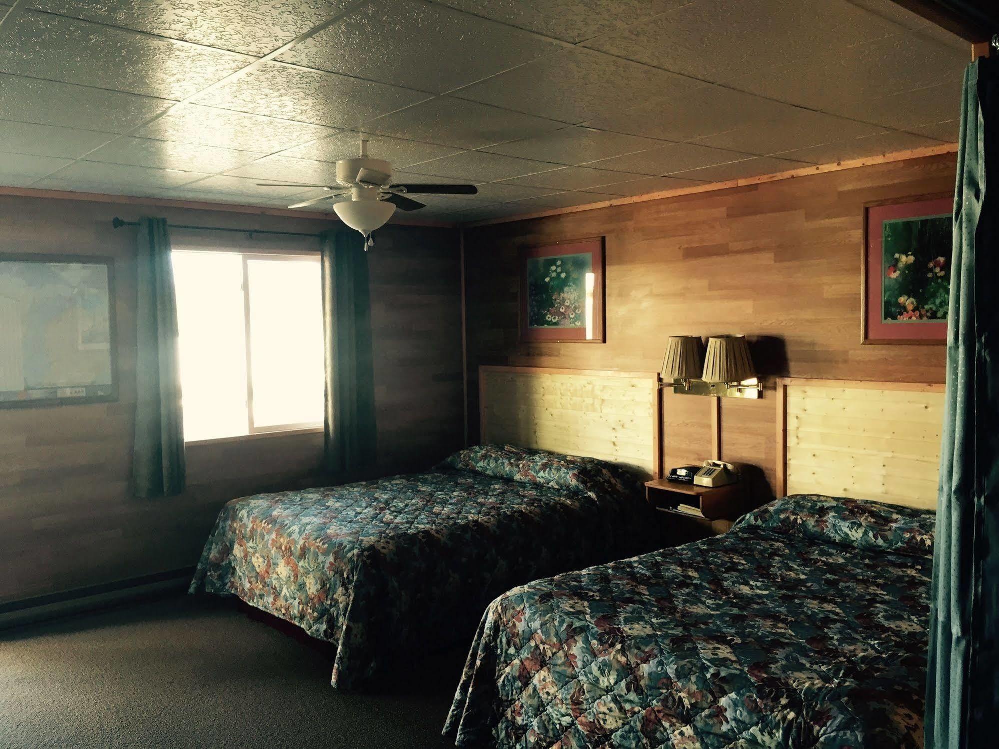 Vindel Motel - Mackinaw City Zewnętrze zdjęcie