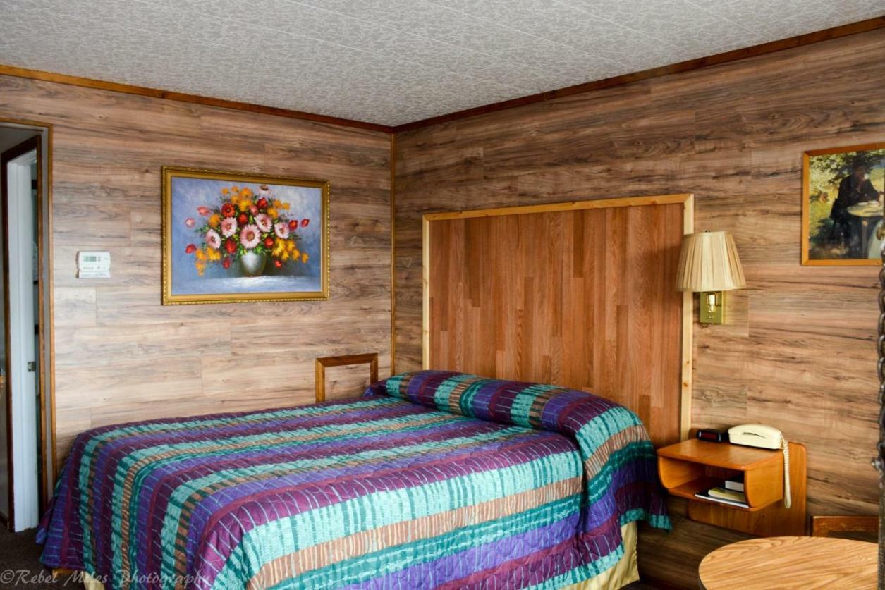 Vindel Motel - Mackinaw City Zewnętrze zdjęcie