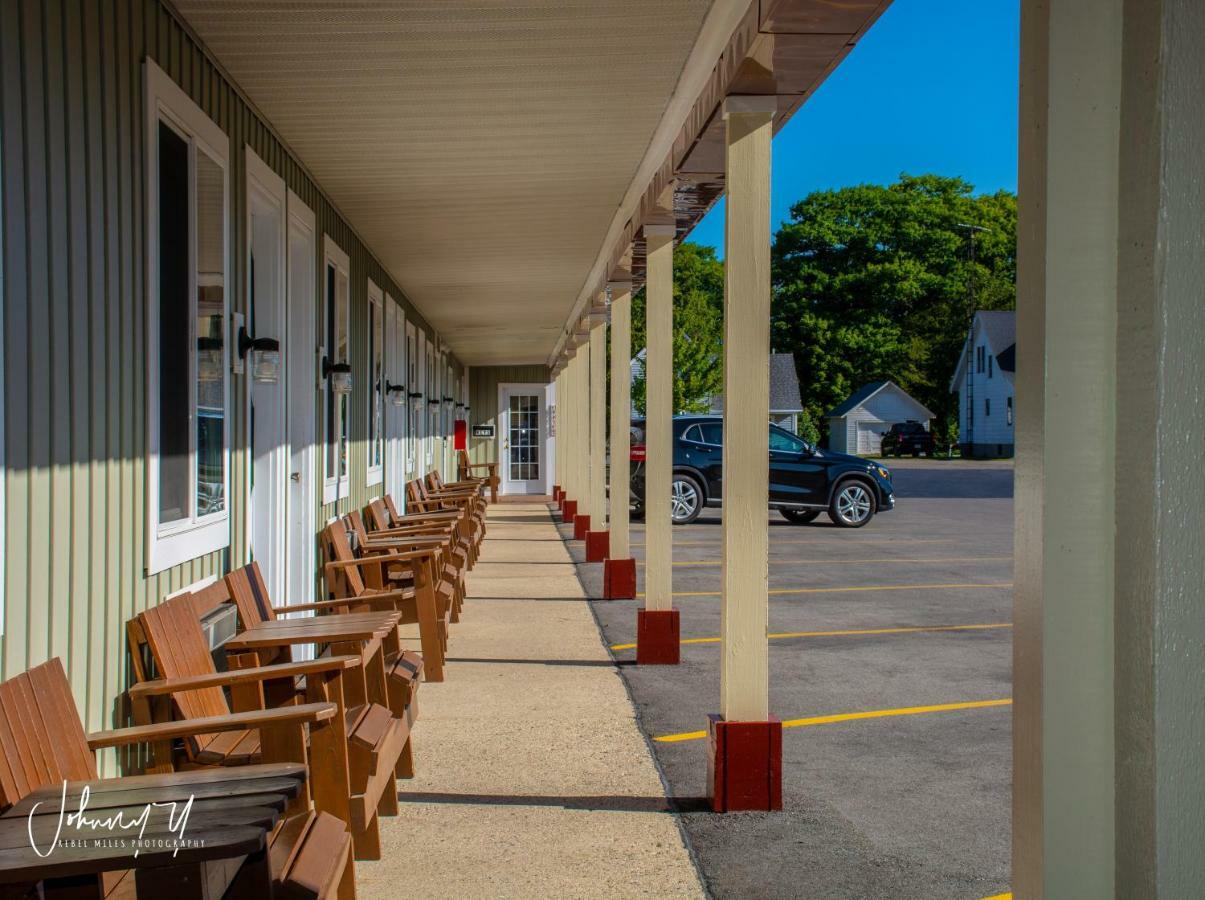 Vindel Motel - Mackinaw City Zewnętrze zdjęcie