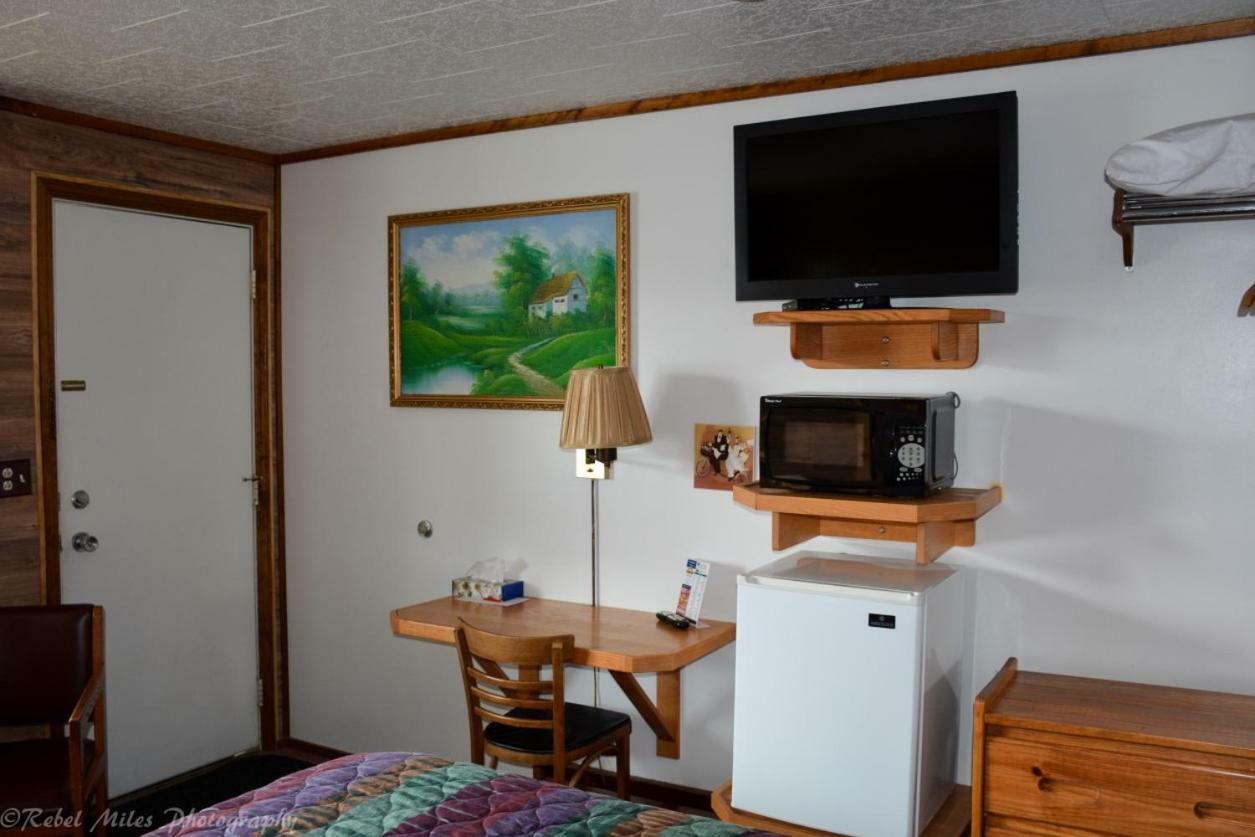 Vindel Motel - Mackinaw City Zewnętrze zdjęcie