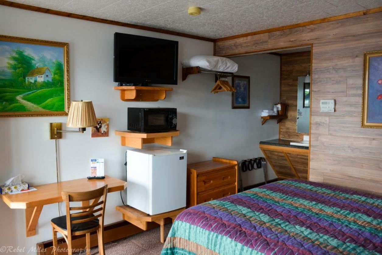 Vindel Motel - Mackinaw City Zewnętrze zdjęcie